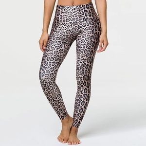 Onzie Leopard Leggings